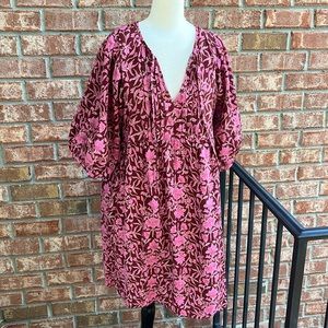 Women’s elbow sleeve dress